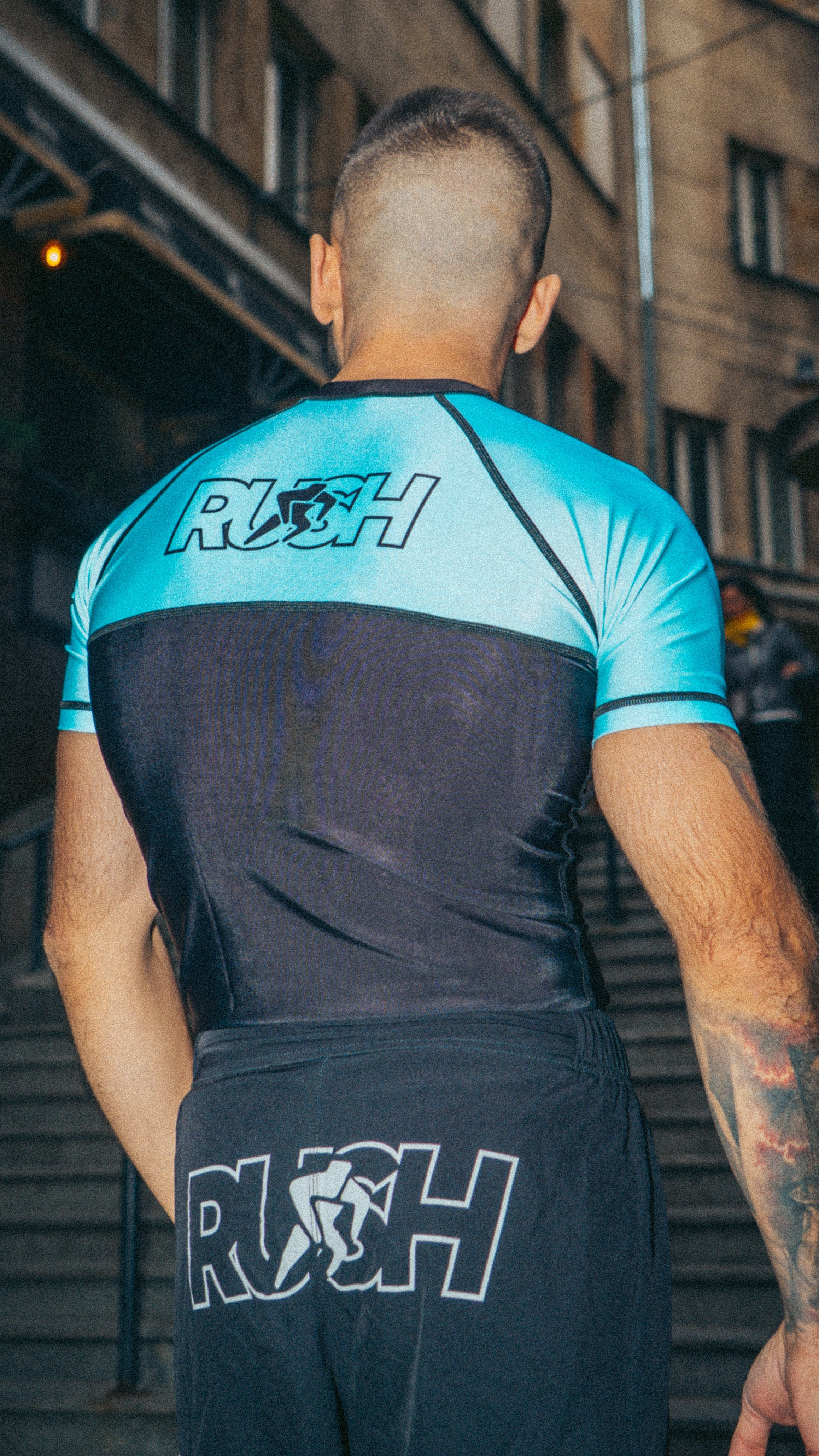 Rushguard 01 – Рашгард с къс ръкав, ледено синьо